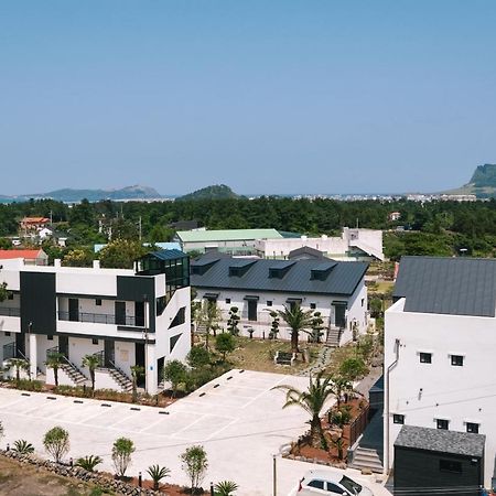 Вилла Jeju Abientot Согвипхо Экстерьер фото