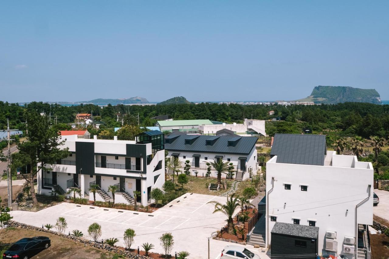 Вилла Jeju Abientot Согвипхо Экстерьер фото