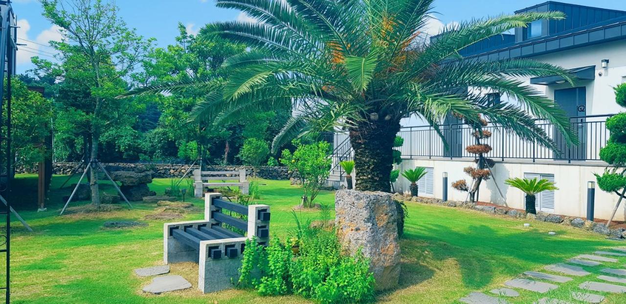Вилла Jeju Abientot Согвипхо Экстерьер фото